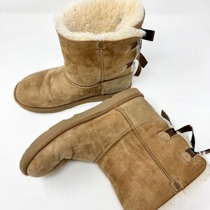 UGG Bailey Bow Boots Chestnut Brown Suede Sheepskin Fur Lined Women’s